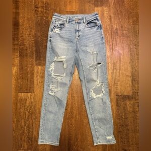 American Eagle Distressed Mom Jeans Size 4 Regular